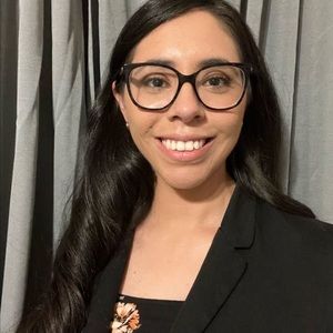 Meet your Posher, Raquel